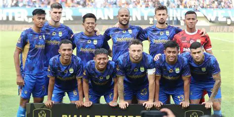 Analisis Mendalam: Dinamika Sepak Bola Hari Ini Persib Bandung