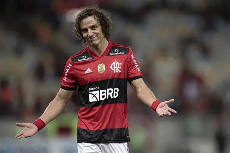 David Luiz : Retour sur la Carrière Éclectique et l'Impact d'un Défenseur Pas Comme les Autres