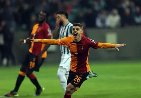 Galatasaray'nıen Pyhittäminen: Kulttuuri, Perintö ja Futuristiset Tavoitteet