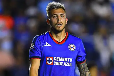 Gonzalo Piovi: El Defensa Argentino que Deslumbra en la Liga MX