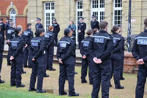 Hampshire Police Obituaries: Remembering Fallen Officers and Their Service