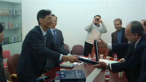 Unraveling the Mystery: Ipis Jason Sekelceu002639sse and His Mother's Illness