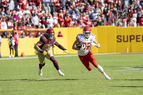 Jason Kelce's Unconventional Path: Exploring His Positions Before Becoming an NFL Center Icon