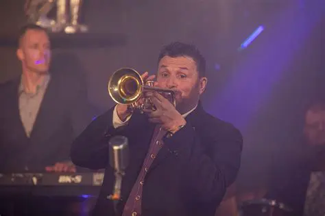 Lance Armstrong: A kerékpáros legenda bukása és öröksége