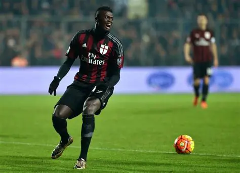 M'Baye Niang: La Traiettoria di un Talento Incompiuto nel Calcio Moderno