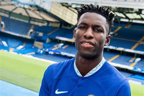 Nicolas Jackson : L'Ascension Fulgurante du Jeune Sénégalais qui Affole la Premier League