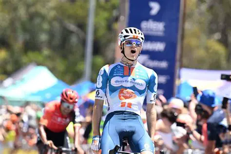 Oscar Onley's Ascent: Analyzing His Potential at the 2024 Tour de France