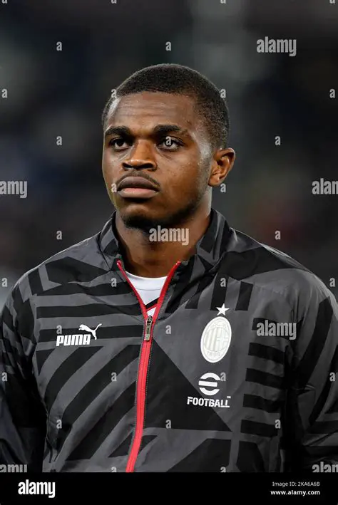 Pierre Kalulu : Le Pilier Polyvalent de l'AC Milan et son Ascension Fulgurante