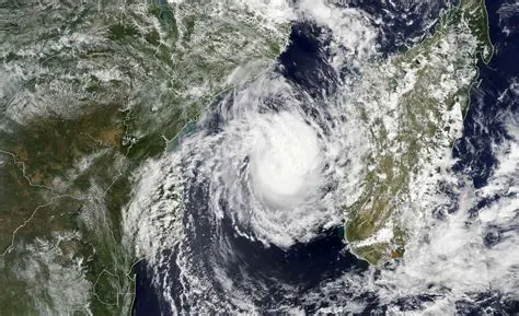 Jaw-Dropping Footage: Witness the Power of Real Cyclones in Stunning Video