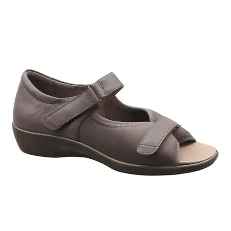 Unveiling the Allure of Sandal Ara: Comfort, Style, and Craftsmanship